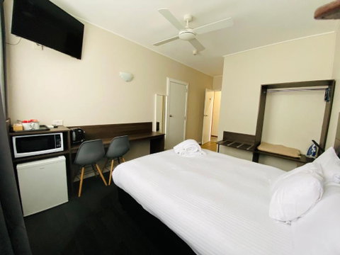 Nowra Motor Inn - Holiday Cairns 2