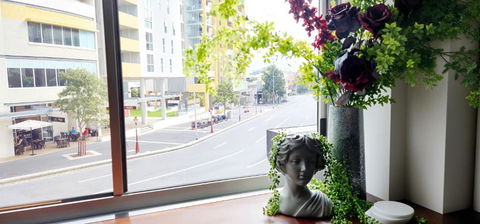 NYC Loft Brisbane, Free Parking! - Holiday Cairns 1