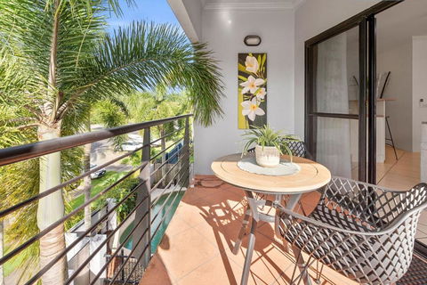 Oasis - Pool, Wifi & Free Parking - Holiday Cairns 2