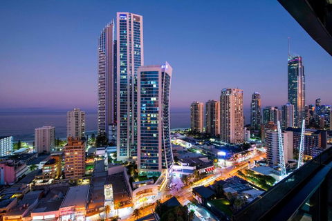 OCEAN VIEW APARTMENTS - Circle On Cavill - Self Contained & Privately Managed - Holiday Cairns 2