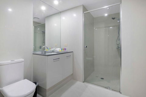 OCEAN VIEW APARTMENTS - Circle On Cavill - Self Contained & Privately Managed - Holiday Cairns 3