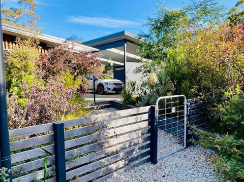 Ocean Views, Spacious & Private, Hot Hub - Holiday Cairns 3