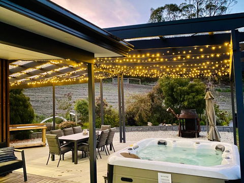 Ocean Views, Spacious & Private, Hot Hub - Holiday Cairns 0