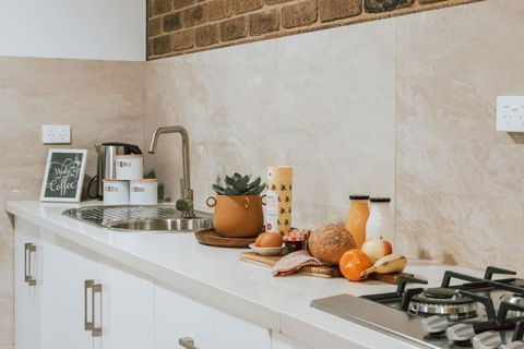 Olinda Sandstone Apartment 2 Bedroom Spa Bath - Holiday Cairns 0