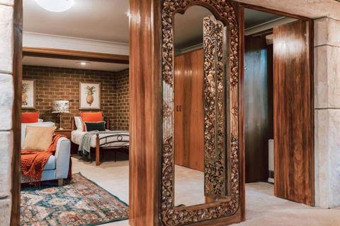 Olinda Sandstone Apartment 2 Bedroom Spa Bath - Holiday Cairns 1