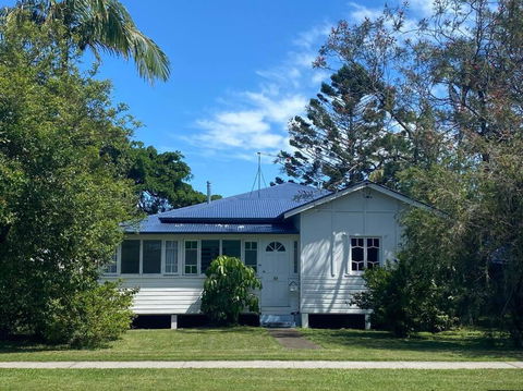 Original Surf Cottage In Heart Of Pottsville Beach - Holiday Cairns 0