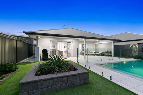 OSPREY ISLAND RETREAT - Holiday Cairns 0