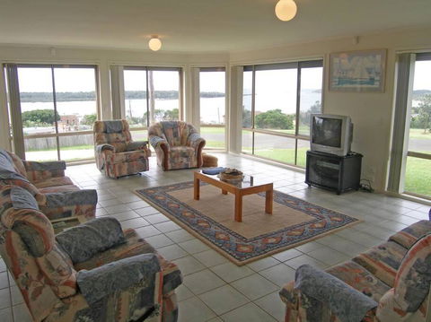 ORSO1O - Water View House - Holiday Cairns 1