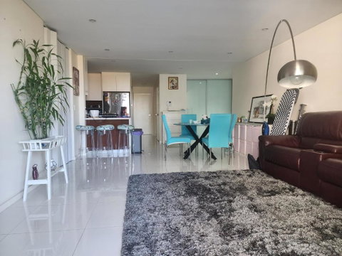 Parramatta Shared Apartment - Holiday Cairns 3
