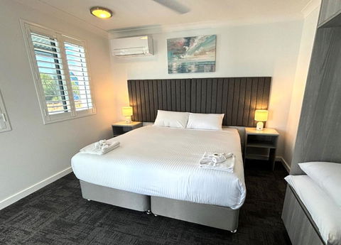 Palace Hotel Proserpine - Holiday Cairns 1