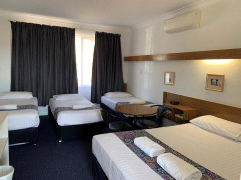Panorama Motor Inn - Holiday Cairns 3