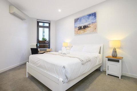 Penrith 3Br Apt Close ToTrain Station & Shopping - Holiday Cairns 3