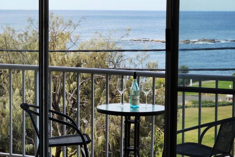 Penthouse Apartment Ocean Views - Holiday Cairns 0