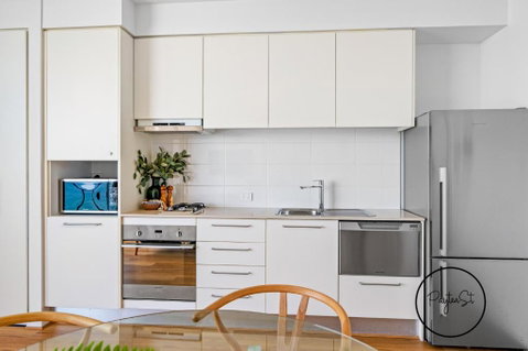 Perfect Penthouse - WiFi Included - Holiday Cairns 3