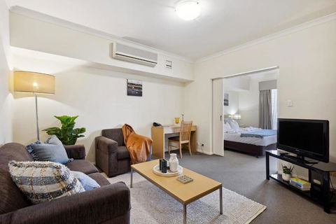 Perth City Corporate 1BRD - Holiday Cairns 1