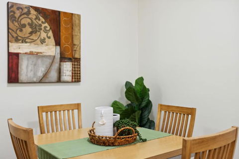 Perth Picture Perfect 1 BDR - Holiday Cairns 3