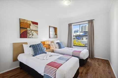 Perth Prime Located 2BDR 1PRK - Holiday Cairns 1