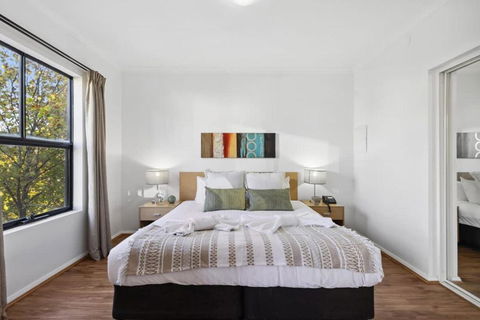 Perth Prime Located 2BDR 1PRK - Holiday Cairns 2