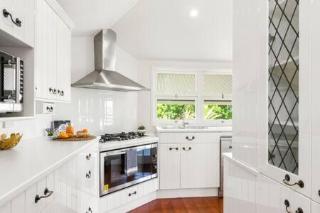 Pet Friendly Family Home In Brisbane - Relocations And Family Stays - Fast Internet - Parking - Netflix - Holiday Cairns 3