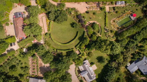 Planetrees Estate - Holiday Cairns 1