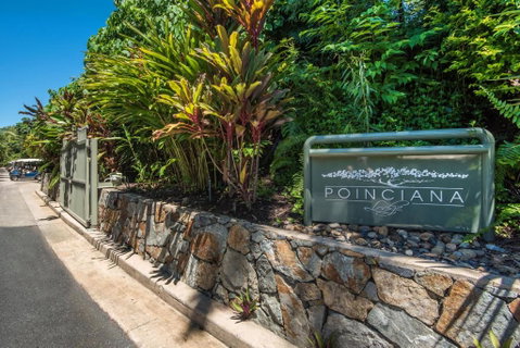 Poinciana 109 & Buggy Hamilton Island - Holiday Cairns 2