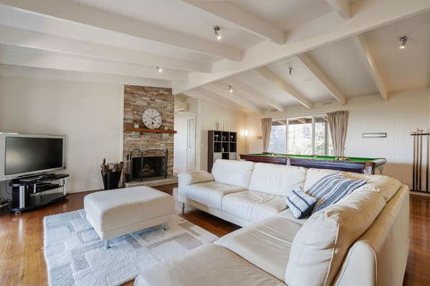 Port Philip Panorama - Bayview Retreat And Pool Bliss - Holiday Cairns 0