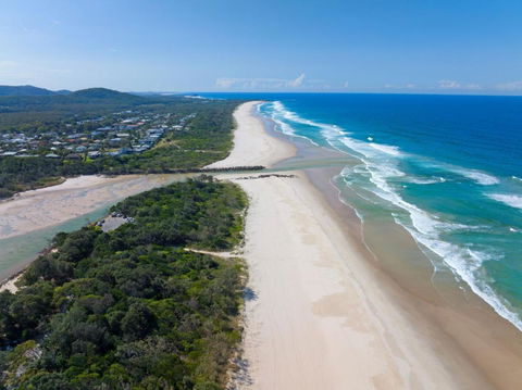 Pottsville Beach Motel - Holiday Cairns 2