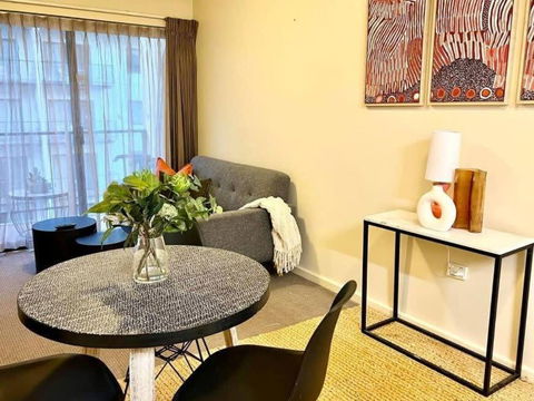 Prime Location 1 Bdr Apt In Perth - Holiday Cairns 2