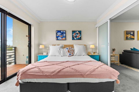 Prime Perth Apartment - Holiday Cairns 0