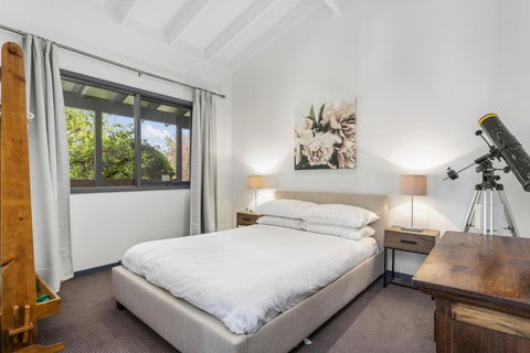 Pristine Mountain Retreat With Expansive Views - Holiday Cairns 2