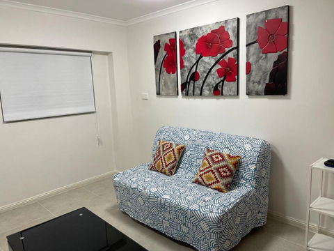 Private Brand New Home In Hornsby - Holiday Cairns 0