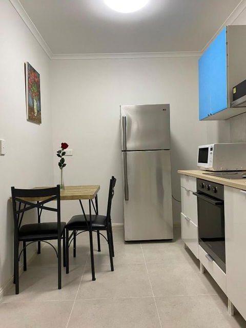 Private Brand New Home In Hornsby - Holiday Cairns 1