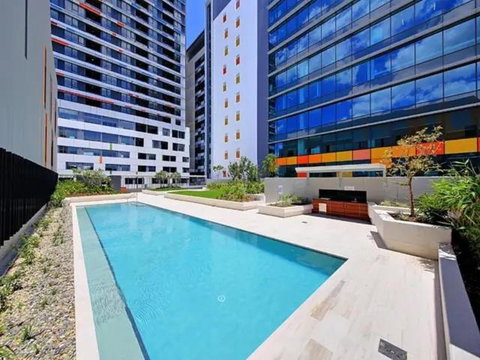 Private Bedroom & Bathroom In Shared Inner Brisbane Apartment - Holiday Cairns 0