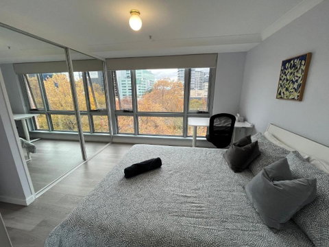 Private Room With Ensuite In The CBD - Holiday Cairns 2
