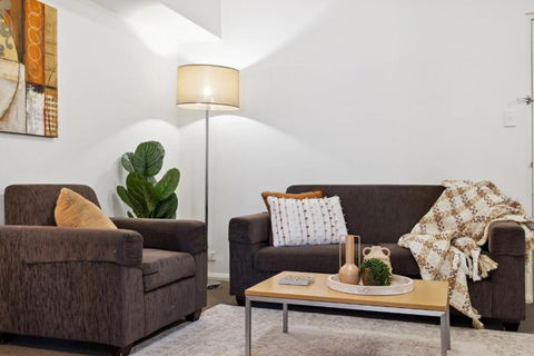 Prized Perth Retreat 1BDR - Holiday Cairns 0