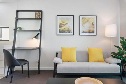 Quattro Apartments - Holiday Cairns 3