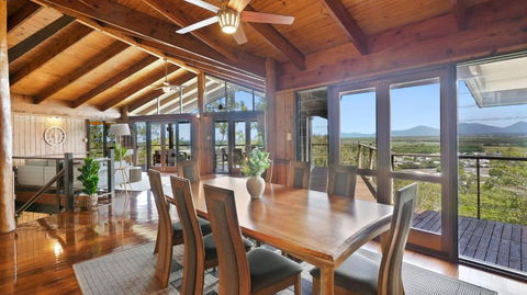 Rainforest Treehouse Sanctuary - With Ocean Views - Holiday Cairns 2