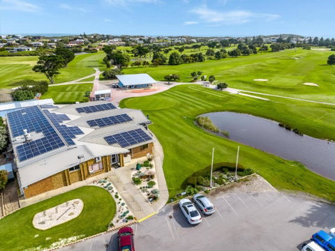 Range View House 23 Bristow Smith Ave Goolwa South-No Linen Included - Holiday Cairns 1