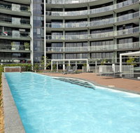 Astra Apartments Canberra - Manhattan - Holiday Cairns