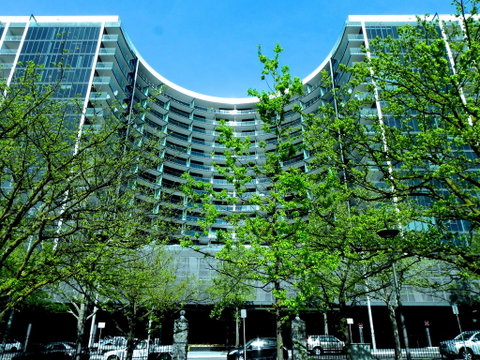 Astra Apartments Canberra - Manhattan - Holiday Cairns 1