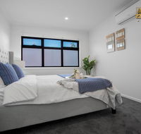 AU.JOY 3 Bed Townhouse Burwood 3 - Holiday Cairns