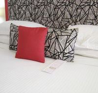 Avaleen Lodge Motor Inn - Holiday Cairns