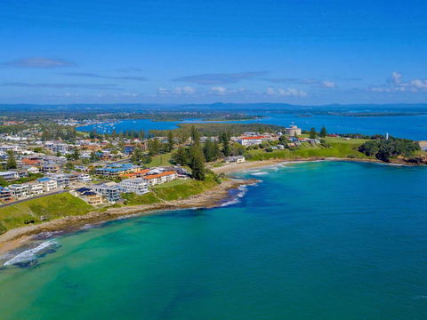 Avalon 4 - Right Across The Road From Convent Beach - Uninterrupted Views - Holiday Cairns 3