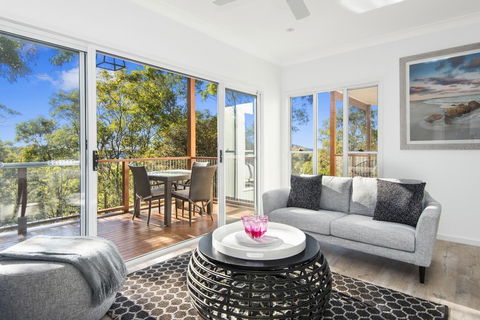 Avalon Tree House - Holiday Cairns 0