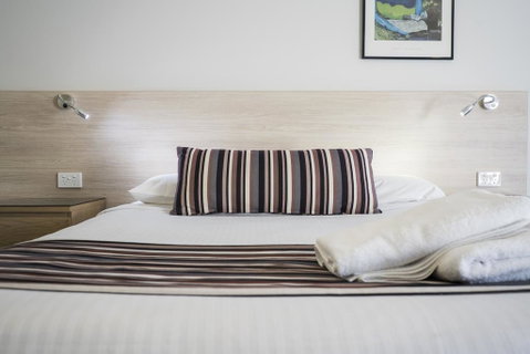 Avoca Beach Hotel - Holiday Cairns 3