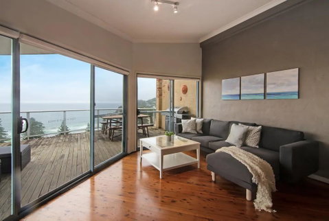 Avoca Heights House /// 4 BDR 2.5 BTH // Direct Ocean Views - Holiday Cairns 0