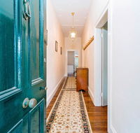 Azile 1875 Heritage Victorian Duplex - Holiday Cairns
