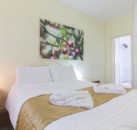 B5 Close to Nedlands Cafes Swan River SCGH  UWA - Holiday Cairns