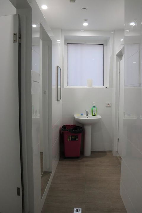 Backpackers Imperial Hotel - Holiday Cairns 3