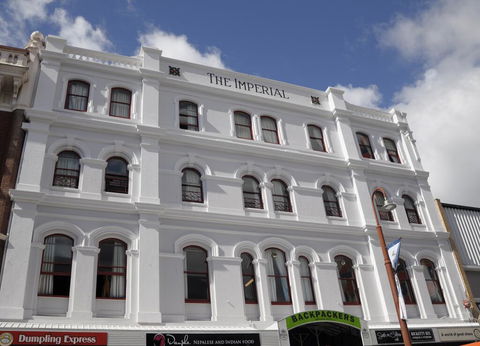 Backpackers Imperial Hotel - Holiday Cairns 0